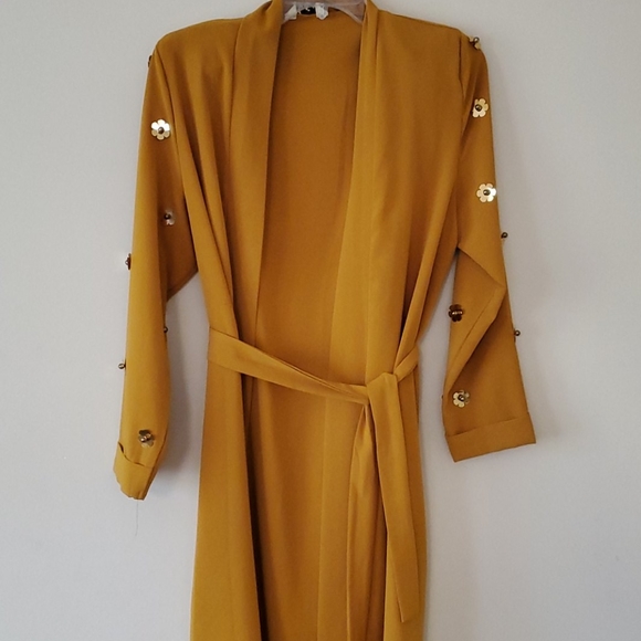 Tunic - Picture 4 of 5